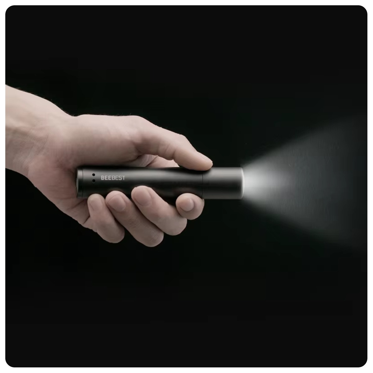 Beebest-Zoom-Flashlight-FZ101-02